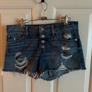 Women’s lucky brand denim button fly cut off shorts size 6.